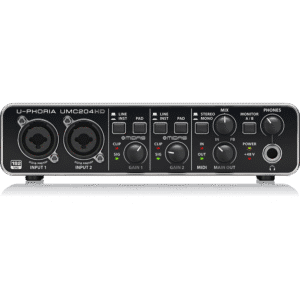 Behringer UMC204HD – מבט קדמי.