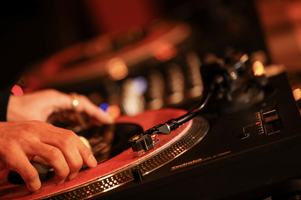 Technics SL-1210MK7 הבחירה של דיג׳יים שנים רבות