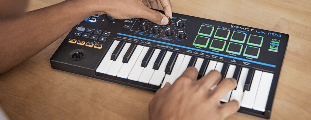 Nektar Impact LX Mini תחושת נגינה מושלמת