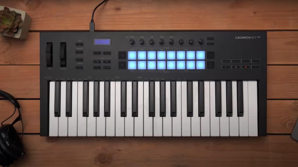 Novation LaunchKey 37 MK3 נגינה דינאמית