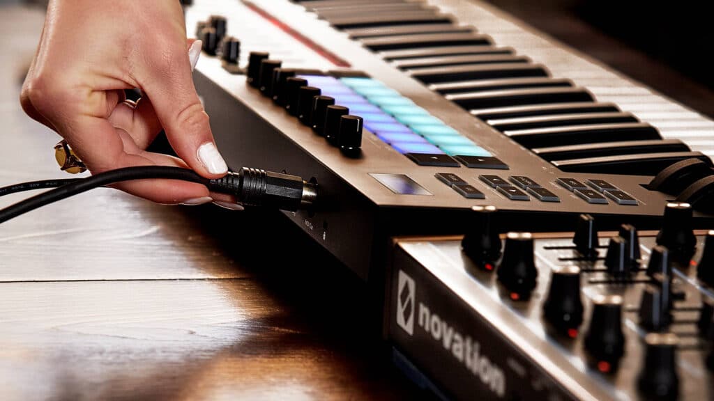 Novation LaunchKey 49 MK3 מקלדת שליטה לאולפן
