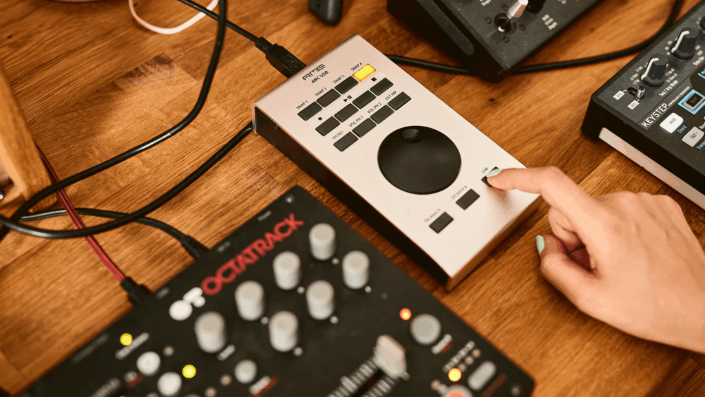 RME Fireface 802 FS חיבורים ותוספות למחשב