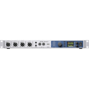 RME Fireface UFX II – חזית הכרטיס עם כפתורים ותצוגה