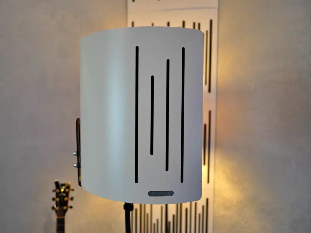 Vicoustic Flexi Screen Ultra MKII תקריב ליד אקוסטיקה