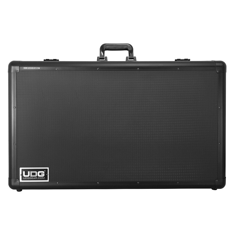 חלל פנימי מרווח של UDG Pick Foam Flight Case Multi Format 2XL עם קצף מותאם אישית