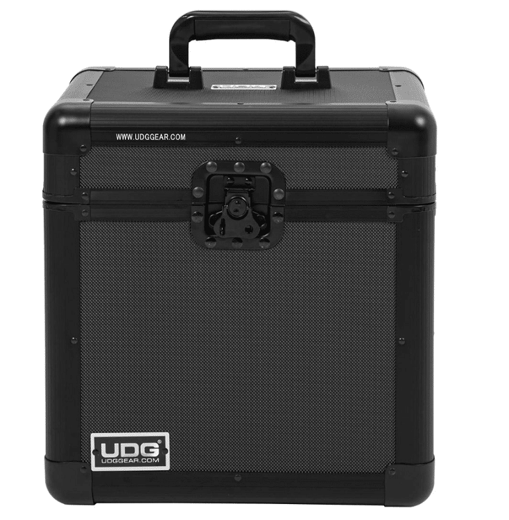תיק קשיח UDG Ultimate Record Case 80 Vinyl מוצג על שולחן