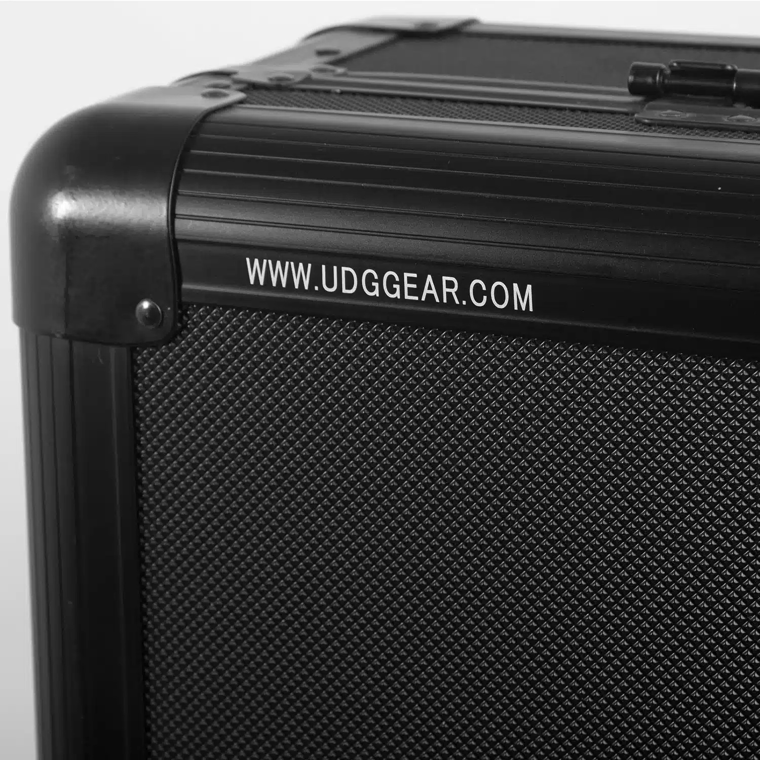 UDG Ultimate Pick Foam Flight Case Multi Format 2XL MK2 קייס קשיח