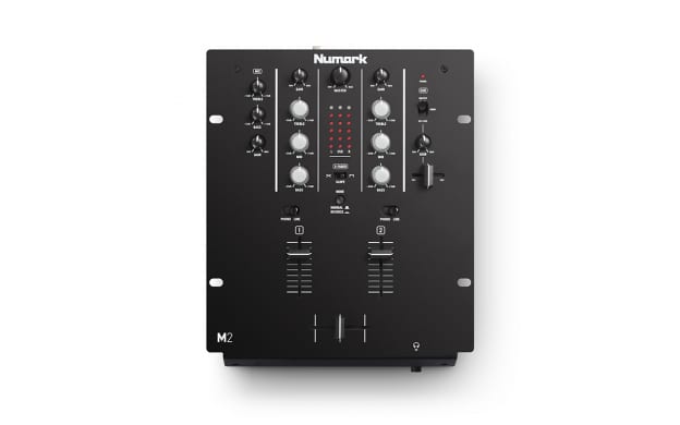 Numark M2 מיקסר DJ דו־ערוצי מבט קדמי