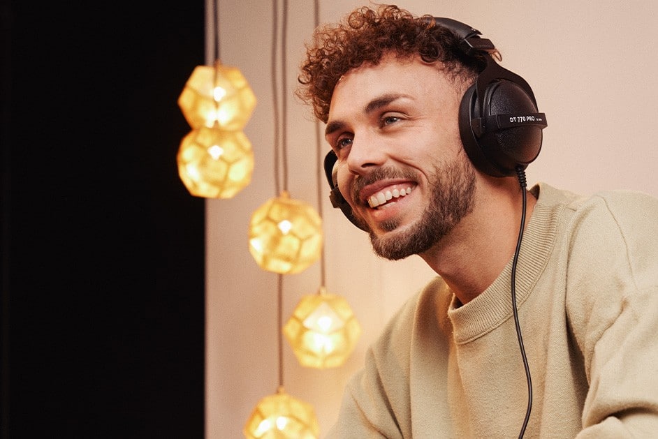 Beyerdynamic DT 770 על הראש