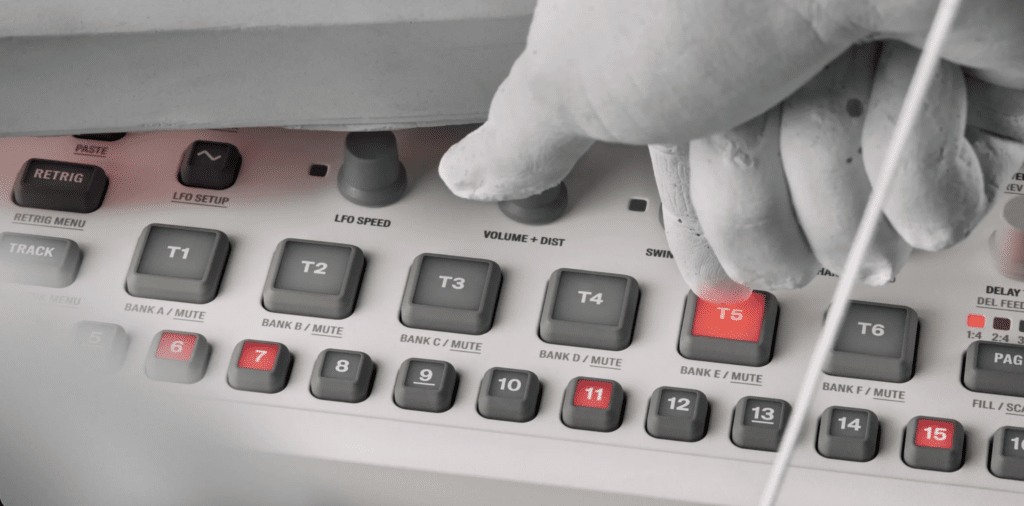 Elektron Model Samples תקריב על הפאדים