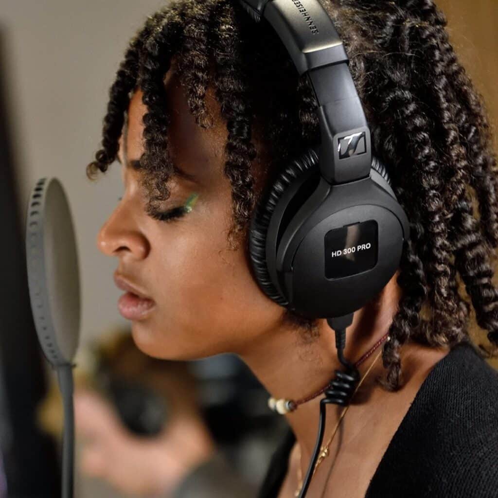 Sennheiser HD 300 PRO אוזניות מקצועיות לסטודיו