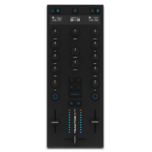 Traktor Kontrol Z1 MK2 — מבט חזית המציג את מסכי ה-OLED והפיידרים