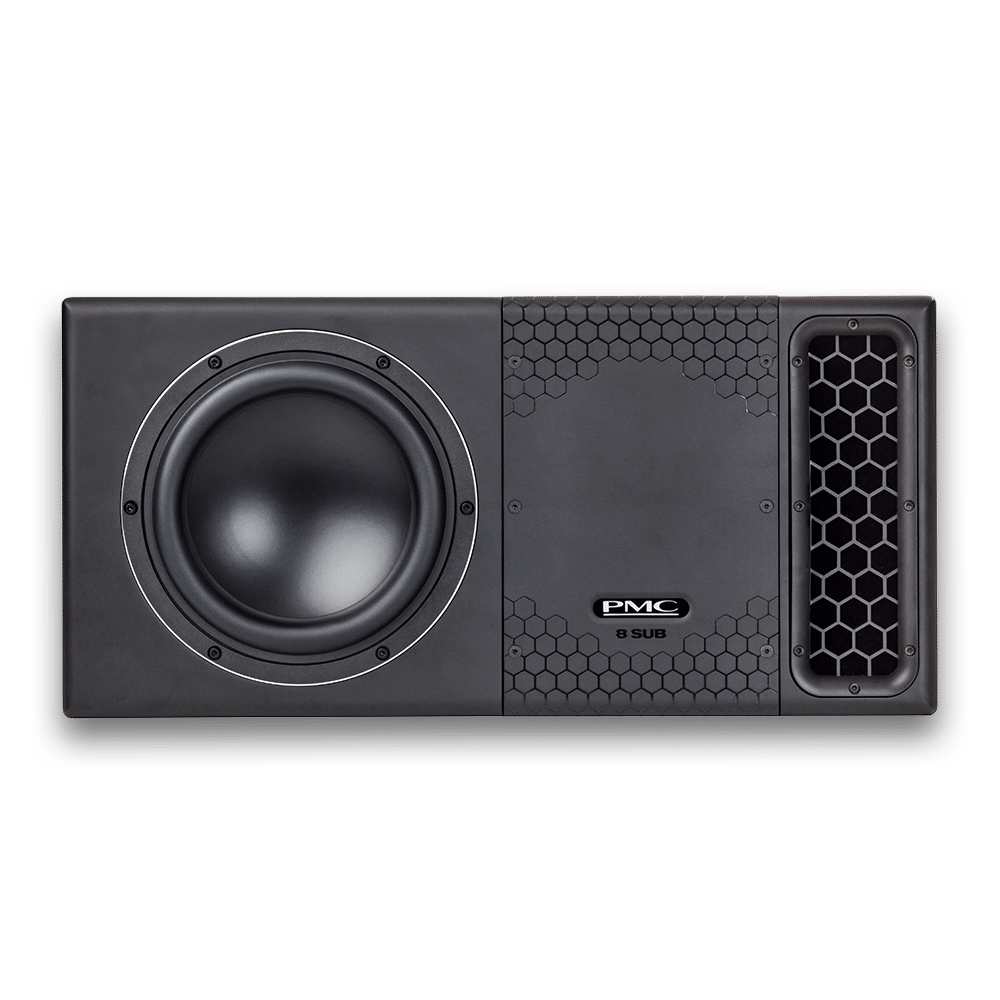 PMC 8 SUB מבט חזית עם וופר 8 אינץ' ומארז מקצועי