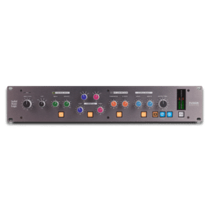 SSL Fusion מבט חזית עם שישה כלי עיבוד אנלוגי ולוח בקרה מקצועי