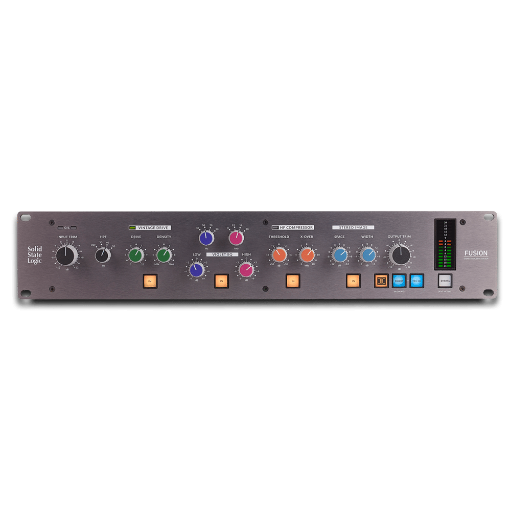 SSL Fusion מבט חזית עם שישה כלי עיבוד אנלוגי ולוח בקרה מקצועי