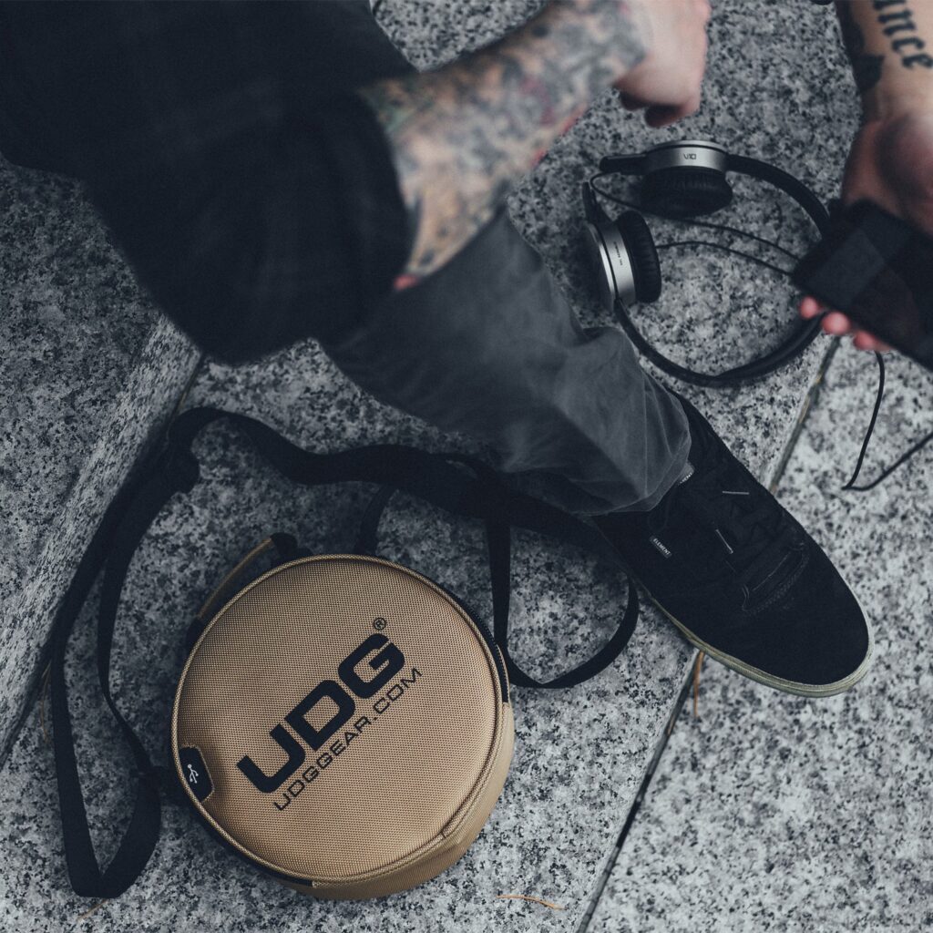 UDG Ultimate DIGI Headphone Bag תא פנימי מרופד