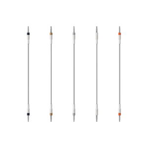Teenage Engineering Slim Sync Cable Kit — תקריב חמשת הכבלים באורך 150 מ"מ