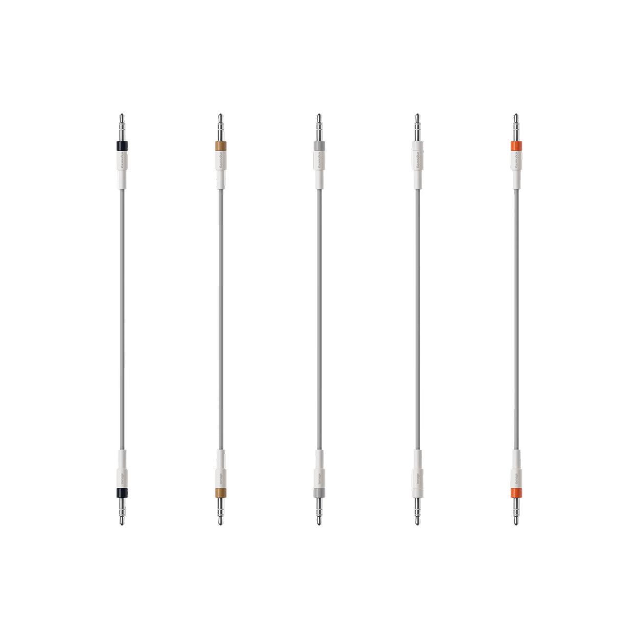 Teenage Engineering Slim Sync Cable Kit — תקריב חמשת הכבלים באורך 150 מ"מ