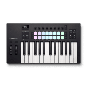 Novation Launchkey 25 MK4 — מבט מלמעלה על הקונטרולר עם הקלידים והפאדים